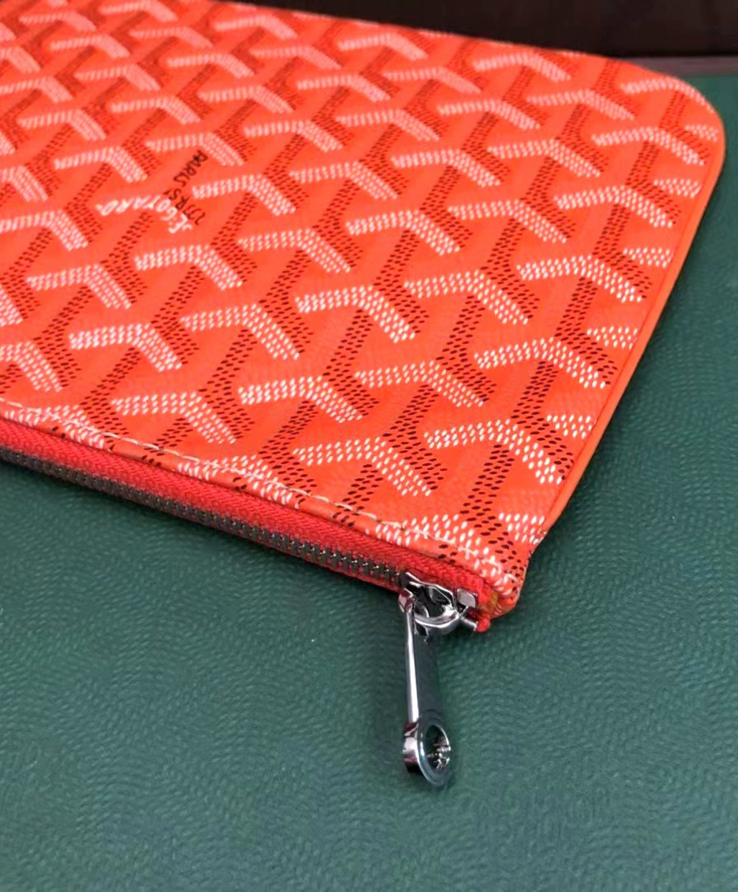 Senat PM Pouch