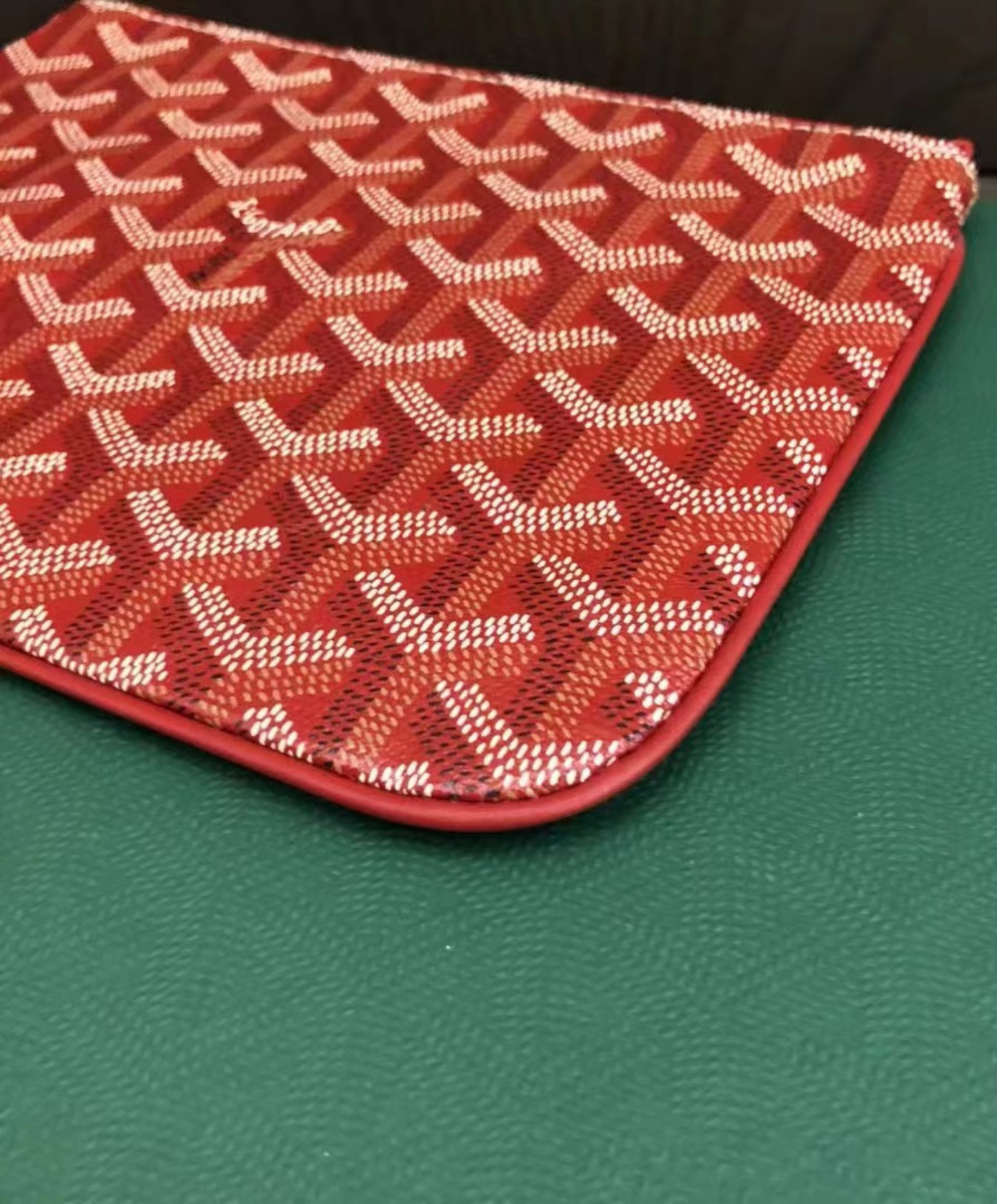 Senat PM Pouch