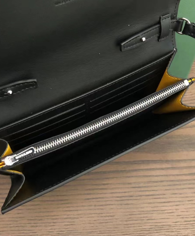 Varenne Continental Wallet