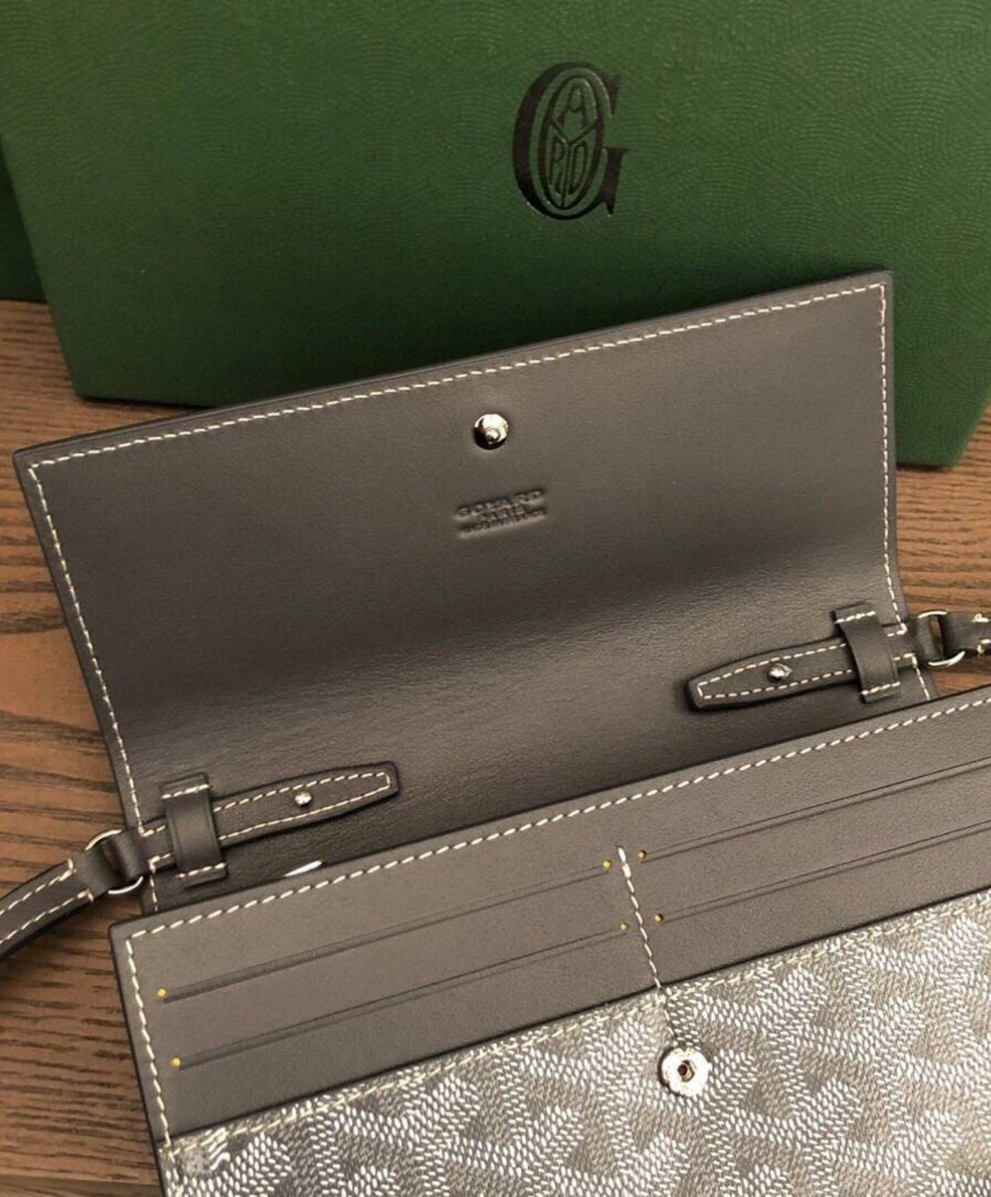 Varenne Continental Wallet