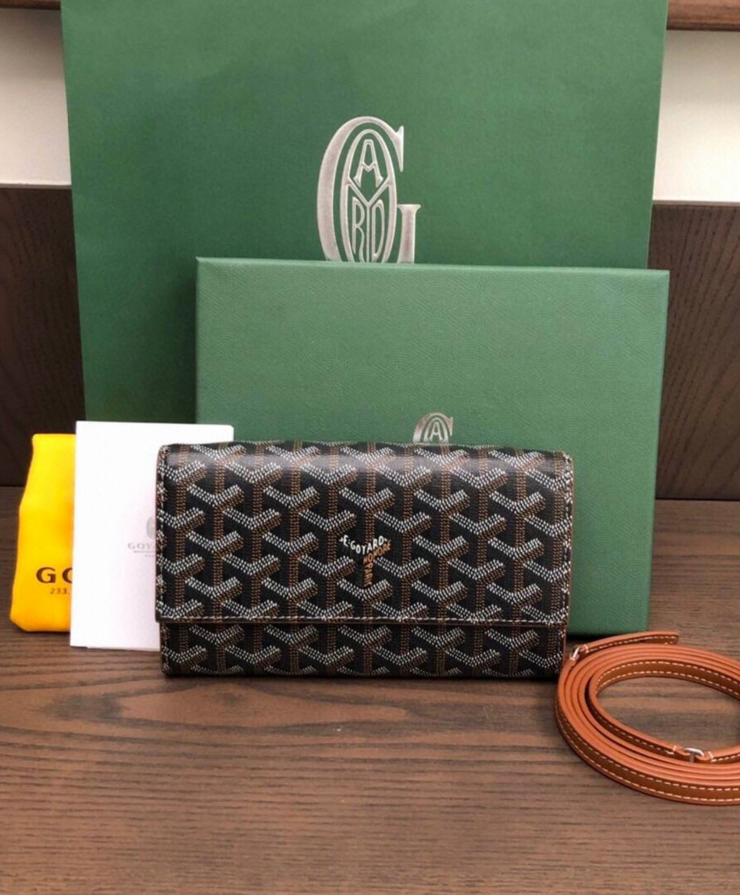 Varenne Continental Wallet