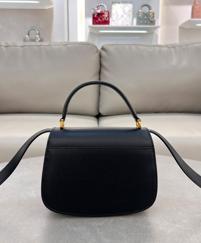 Medium 30 Montaigne Avenue Top Handle Bag