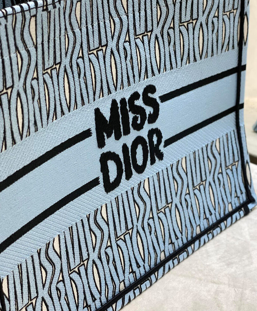 Medium Dior Book Tote