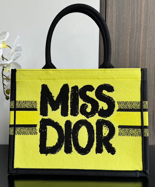 Medium Dior Book Tote