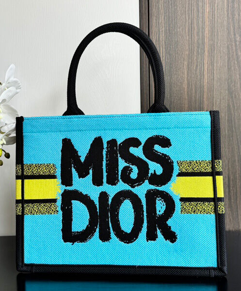 Medium Dior Book Tote