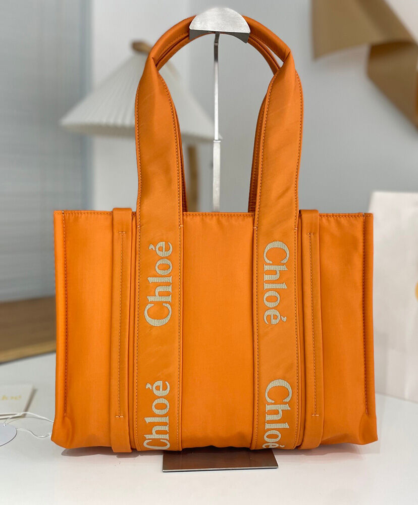 Medium Woody Tote Bag