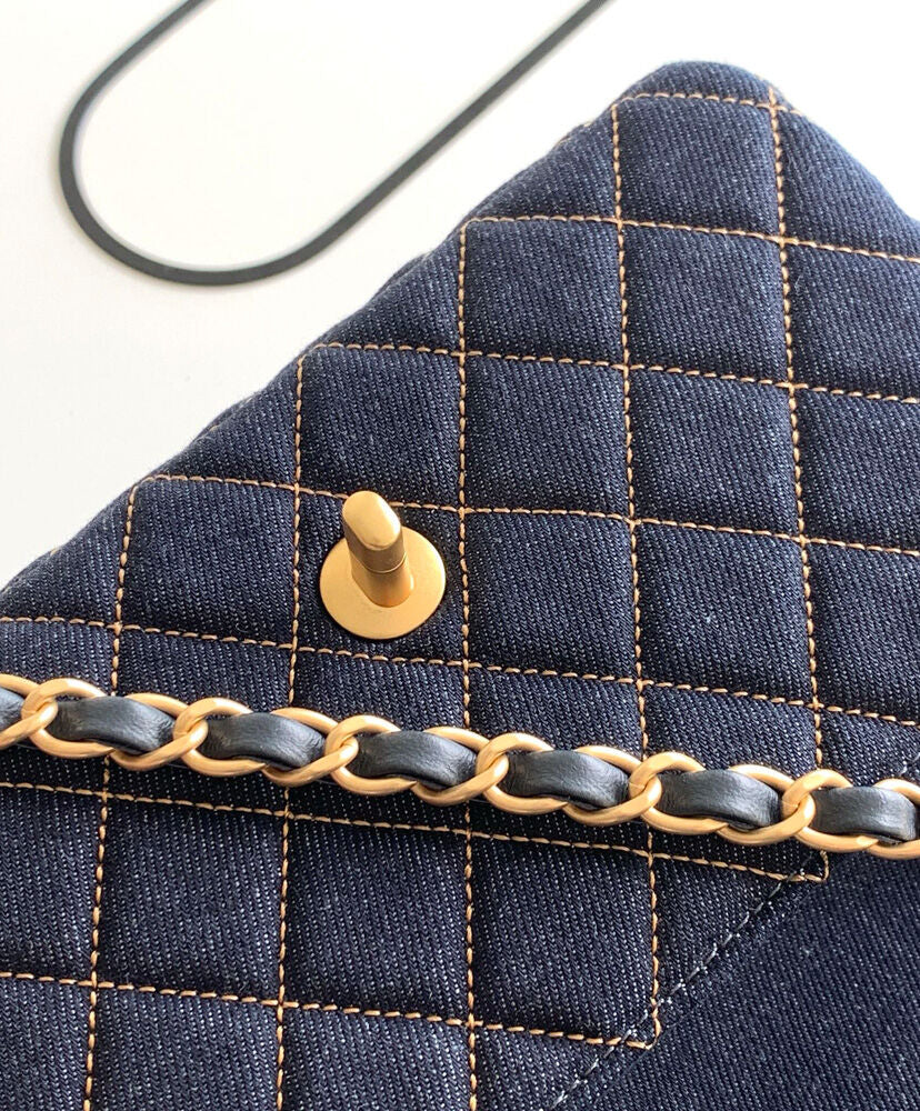 Mini Classic Handbag