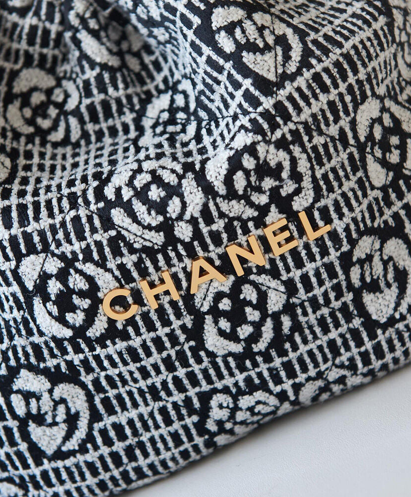 Chanel 22 Handbag