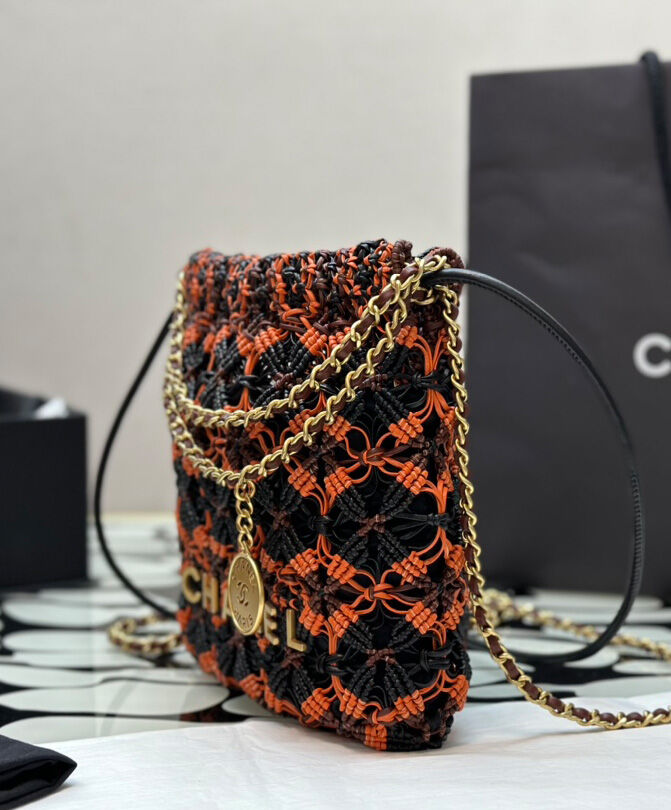 Chanel 22 Mini Handbag