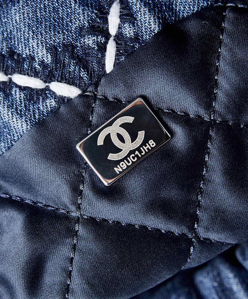 Chanel 22 Mini Handbag