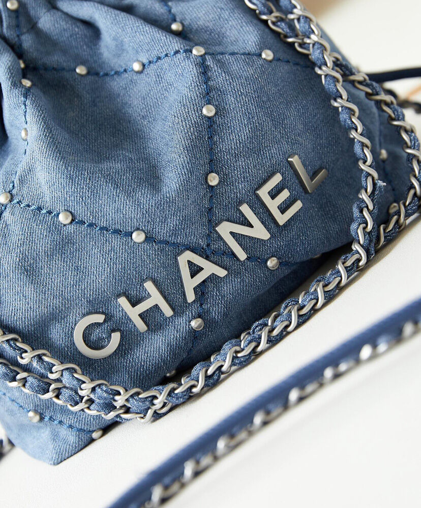 Chanel 22 Mini Handbag