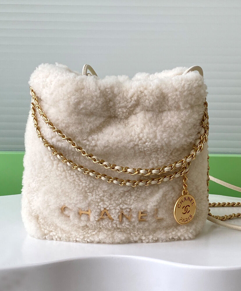 Chanel 22 Mini Handbag