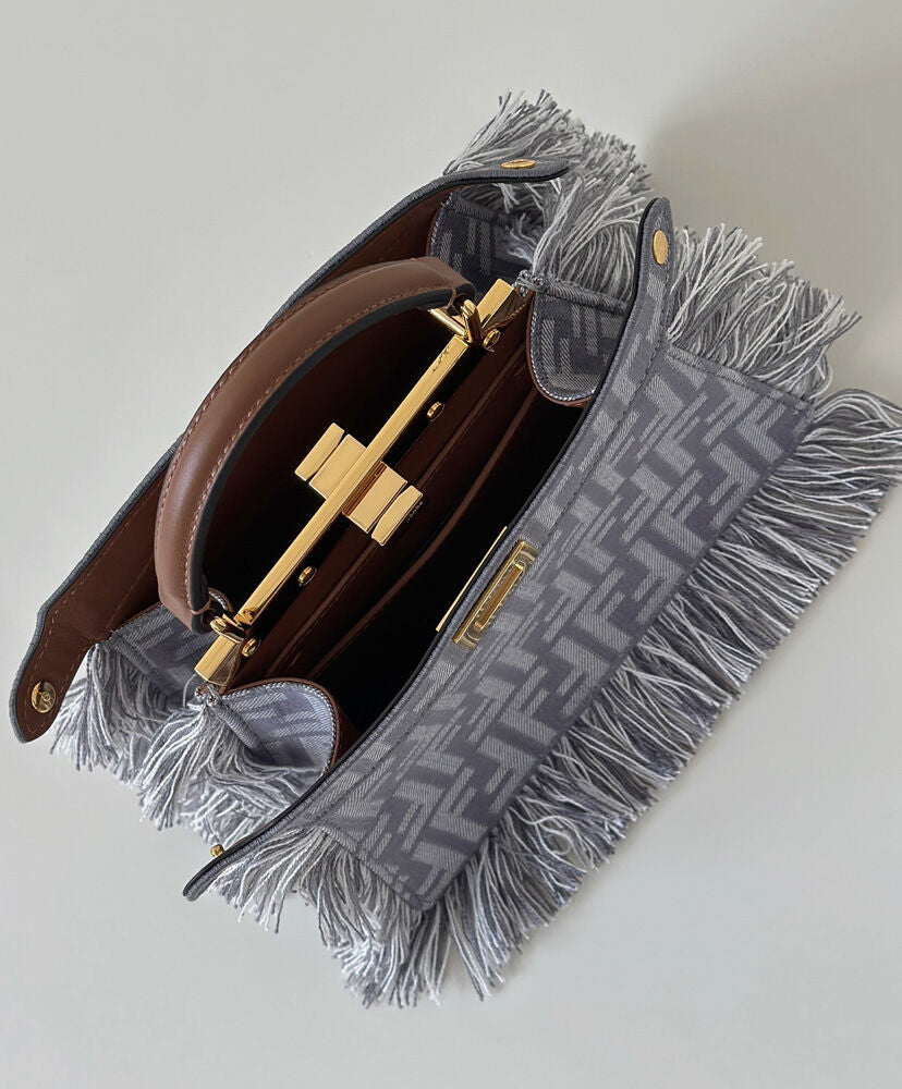 Peekaboo ISeeU Petite