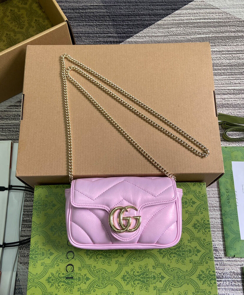 GG Marmont Super Mini Crossbody Bag