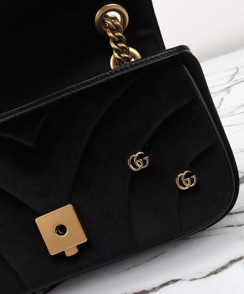 GG Marmont Mini Shoulder Bag