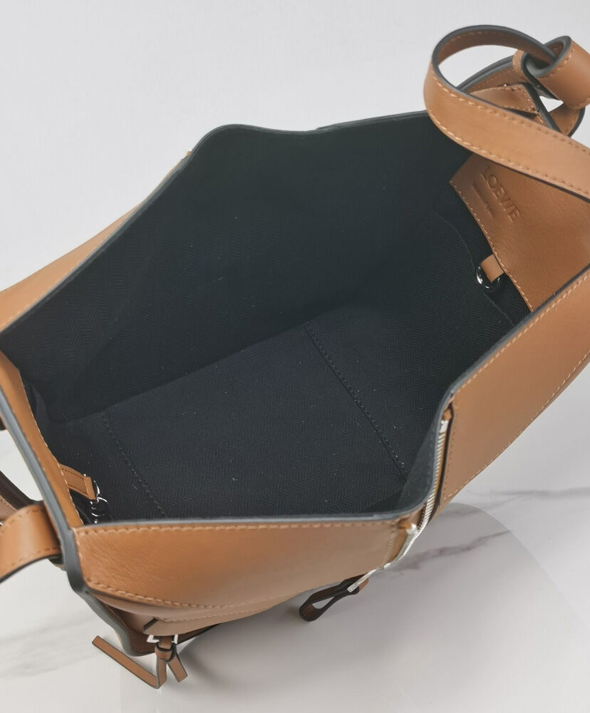 Compact Hammock Bag In Classic Calfskin