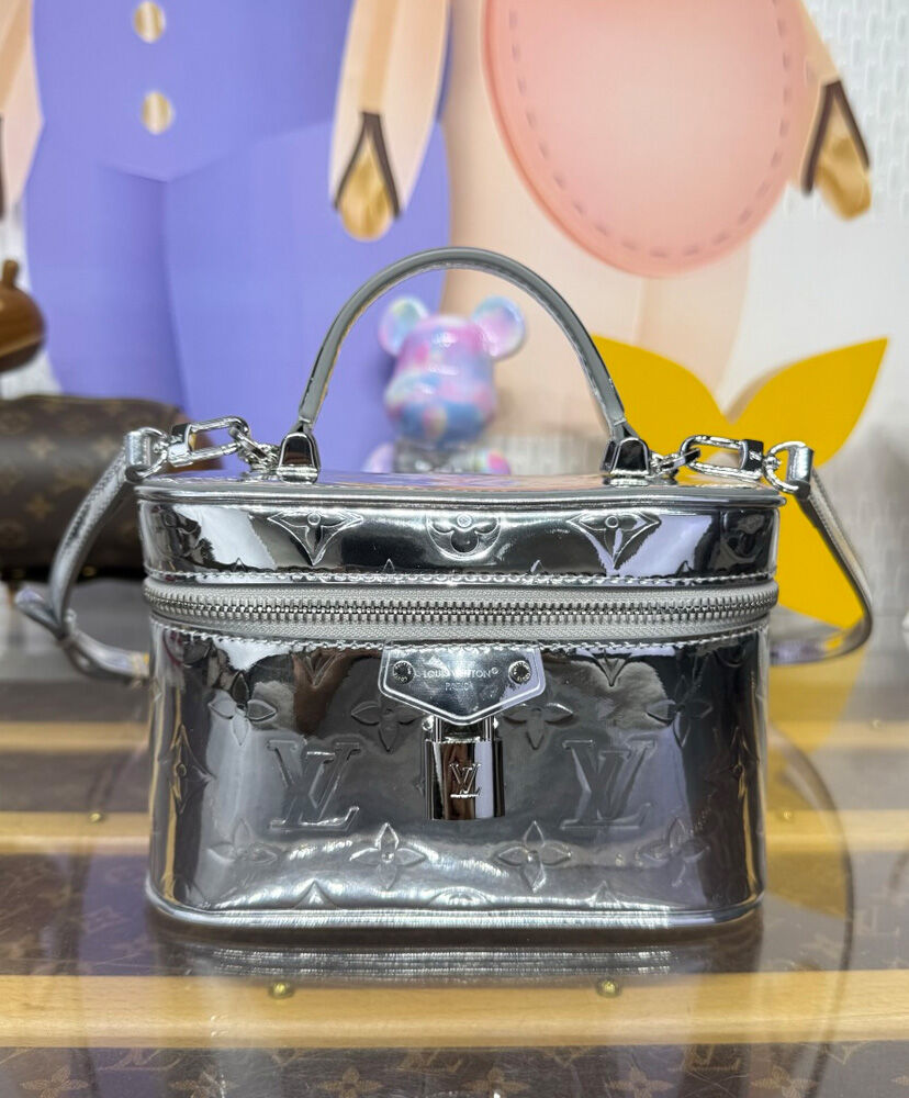 Vanity Chain Pouch