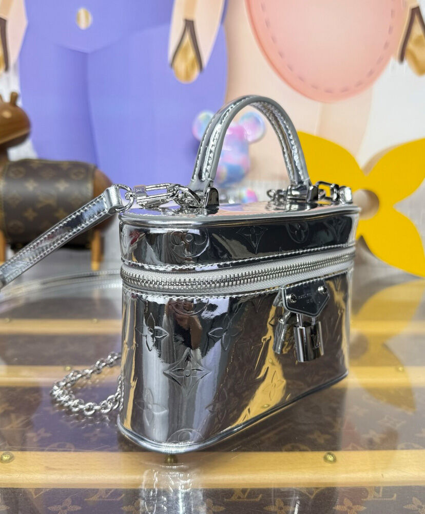 Vanity Chain Pouch
