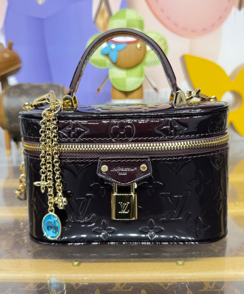 Vanity Chain Pouch