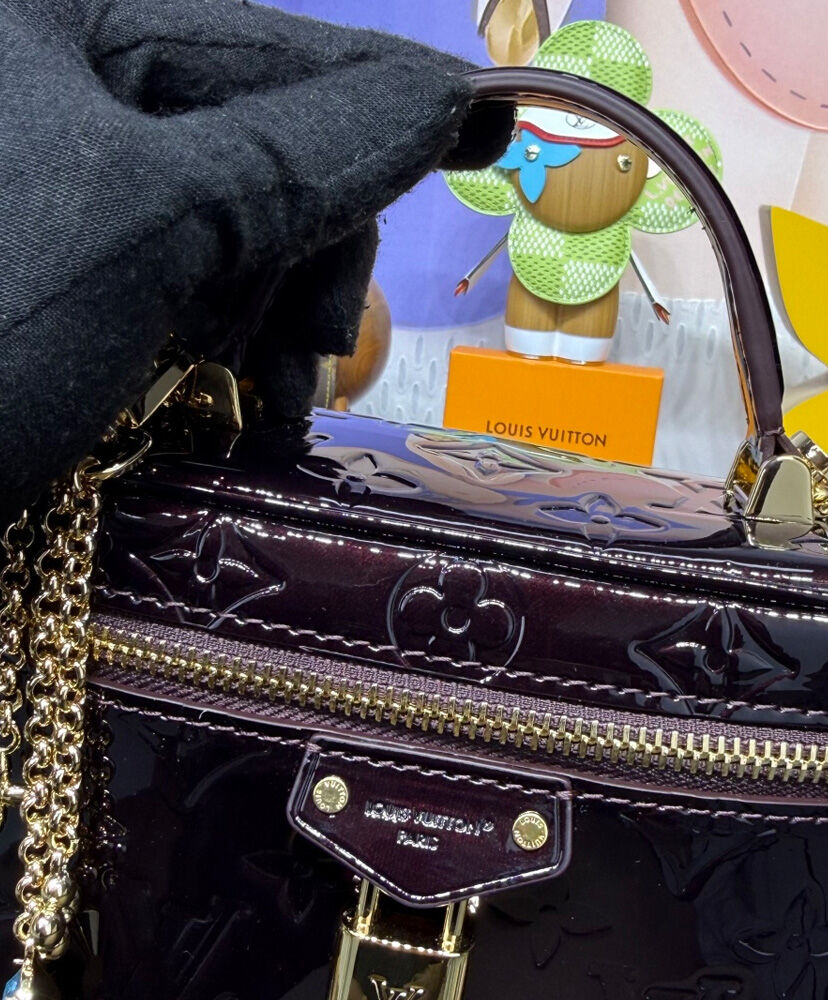 Vanity Chain Pouch