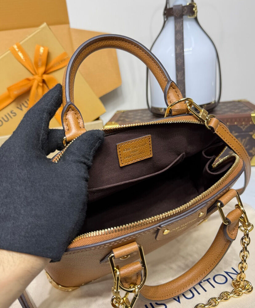 Alma Trunk BB
