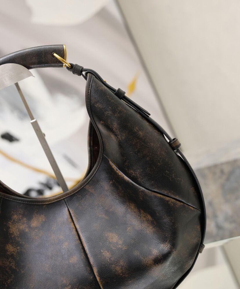 MOMBASA Medium In Vintage Leather