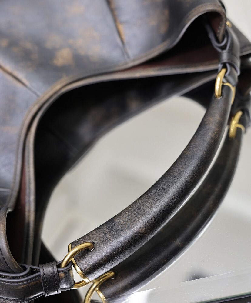 MOMBASA Medium In Vintage Leather
