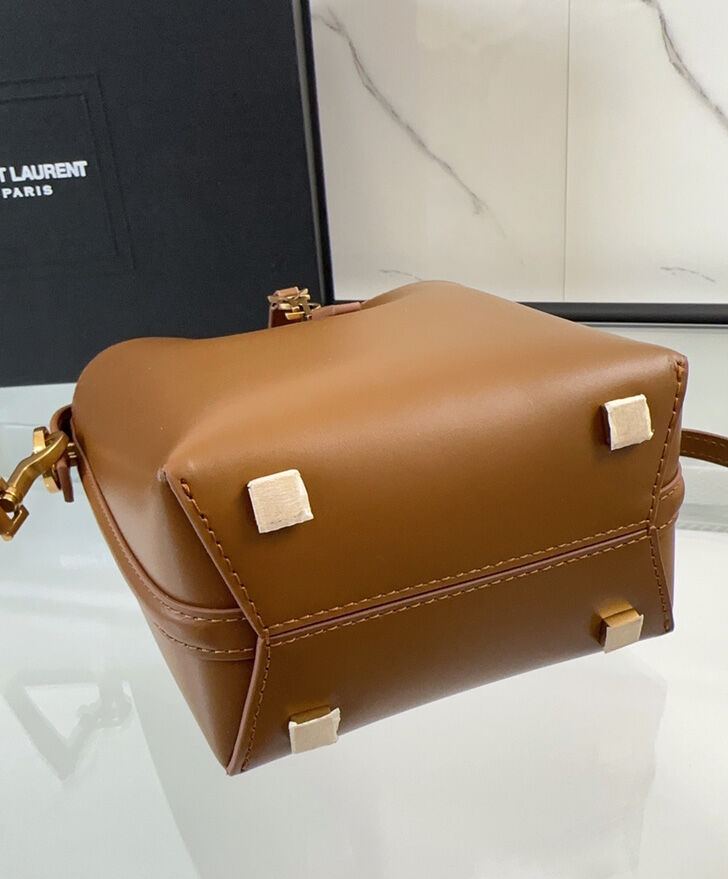 Le 37 Mini Leather Bucket Bag