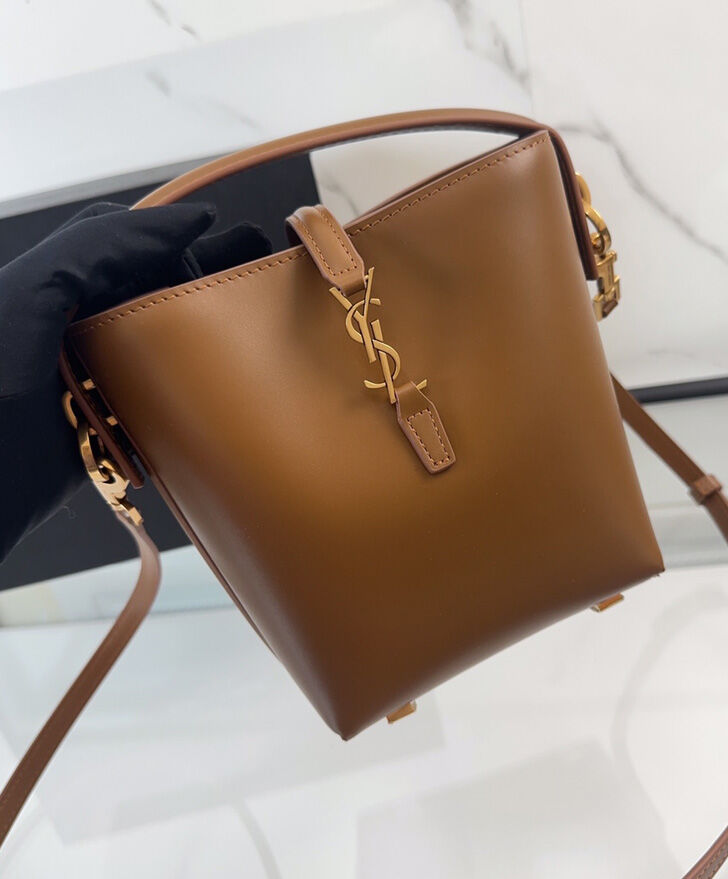 Le 37 Mini Leather Bucket Bag