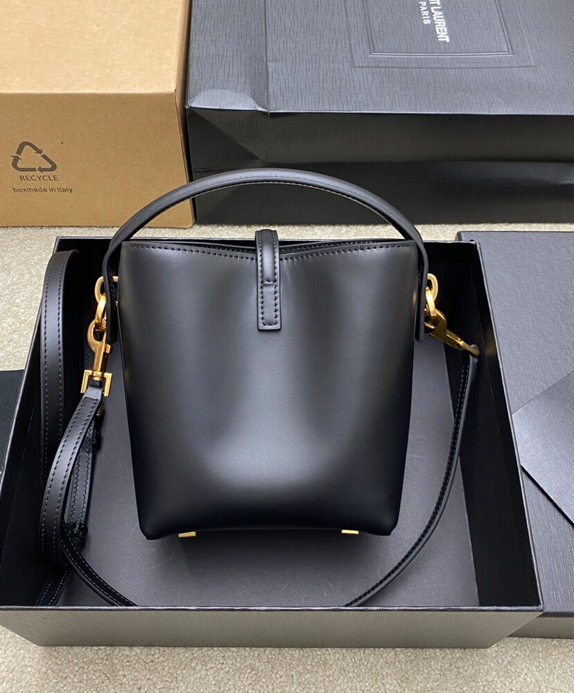 Le 37 Mini Leather Bucket Bag