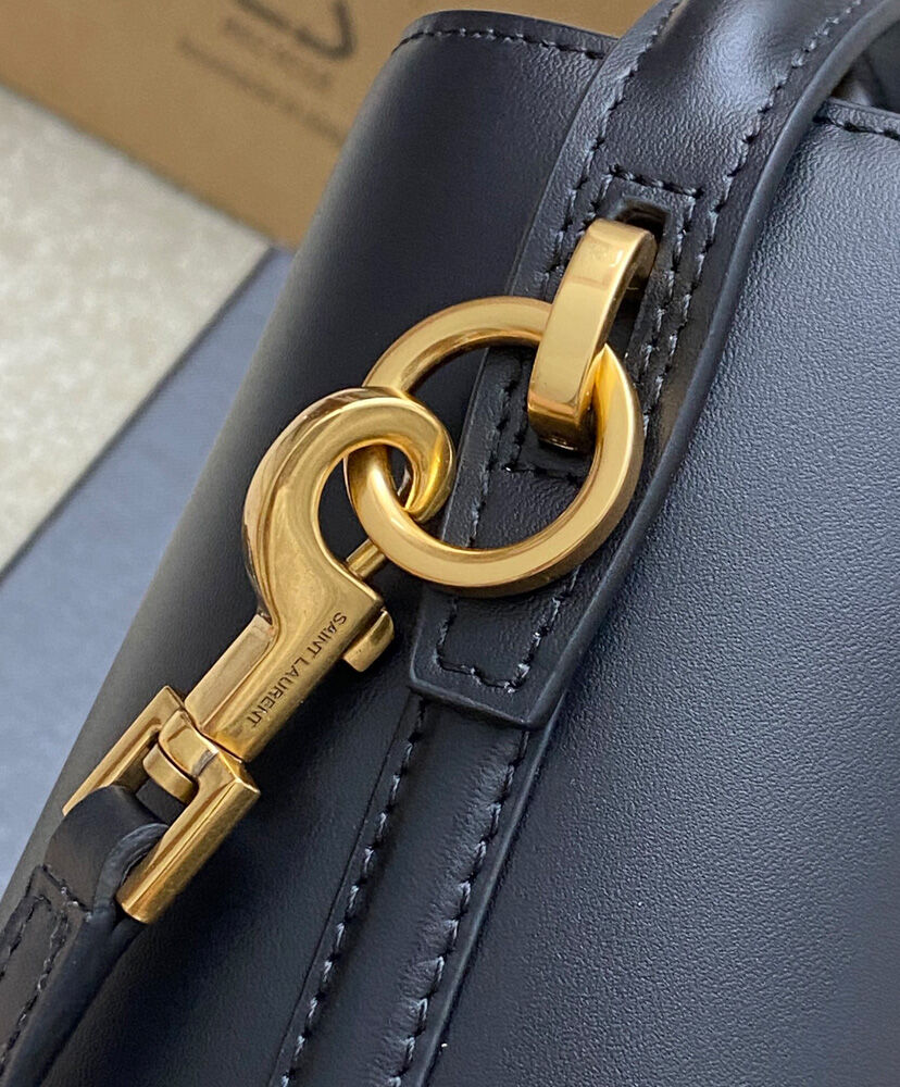 Le 37 Mini Leather Bucket Bag