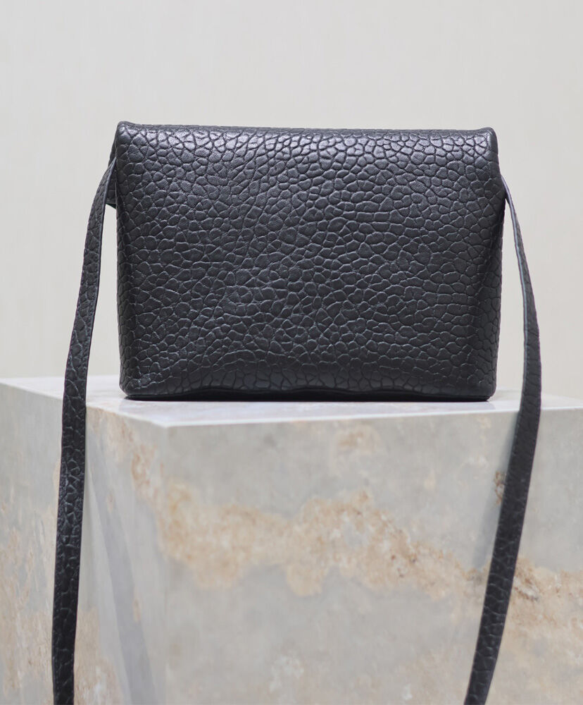 CASSANDRE Envelope Messenger In Lambskin