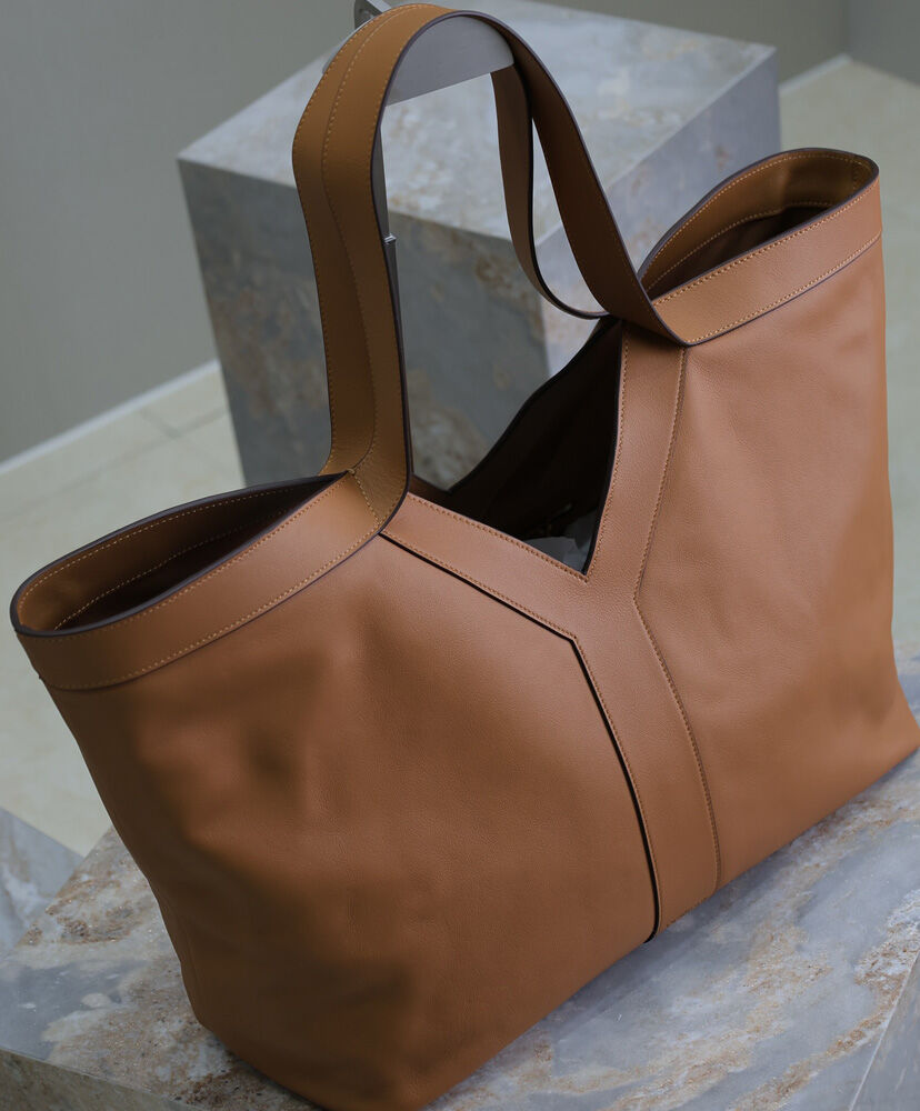 Y Tote In Leather