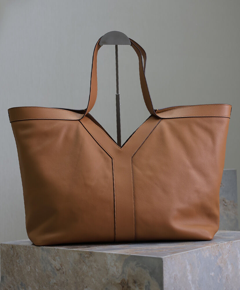 Y Tote In Leather