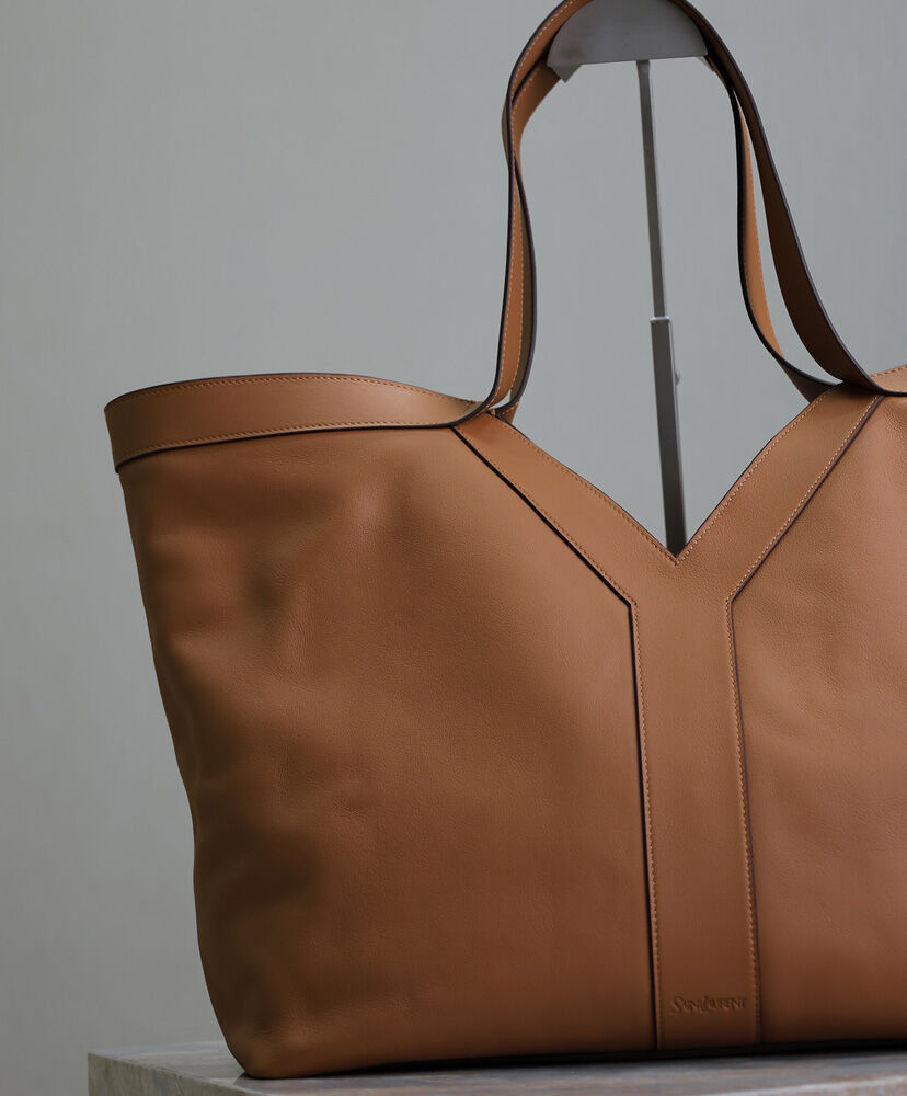 Y Tote In Leather