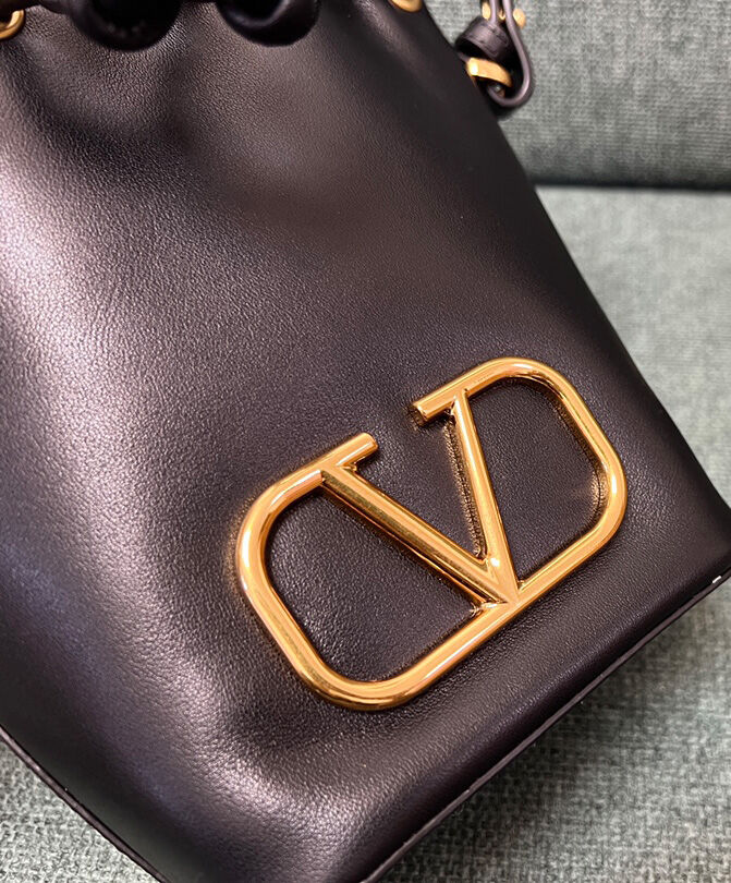 Mini Vlogo Signature Bucket Bag In Nappa Leather