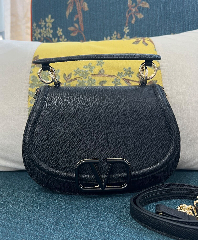 Vsling Shoulder Bag In Grainy Calfskin