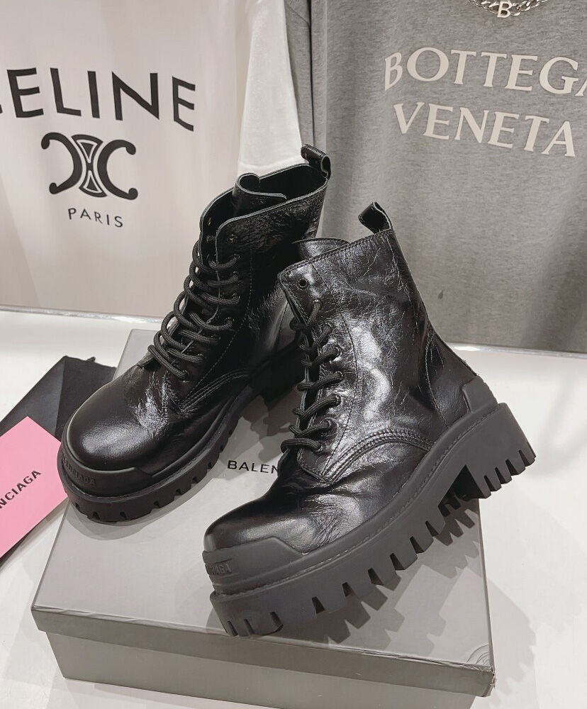 Strike 20MM Lace-up Boot