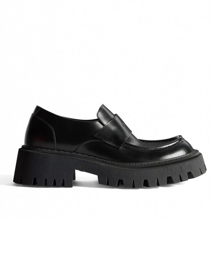 Women's Tractor Loafer In Black