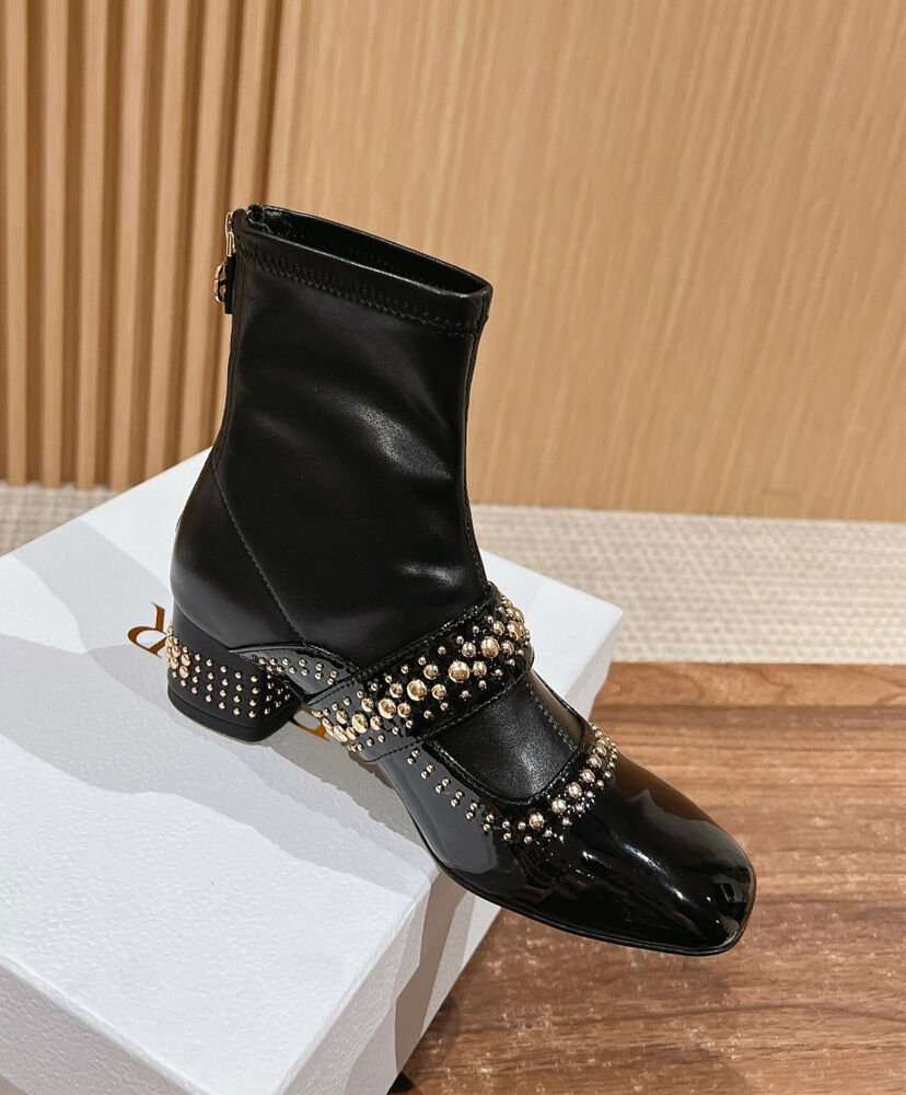 Belle-D Heeled Ankle Boot