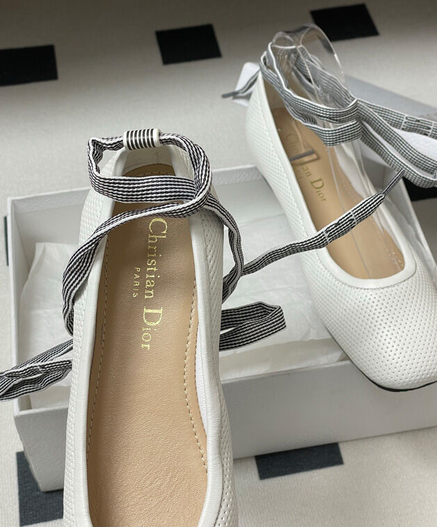 D-Journey Lace-Up Ballet Flat