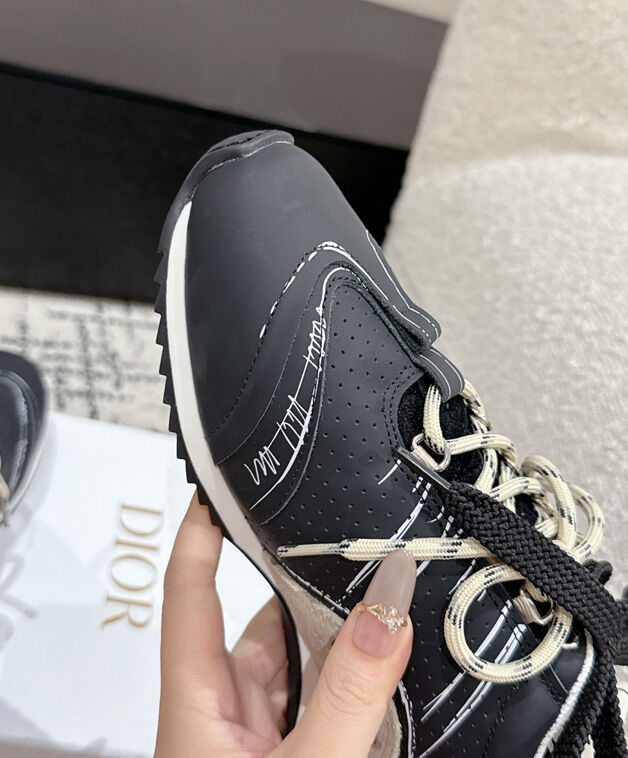 D-Sketch Sneaker