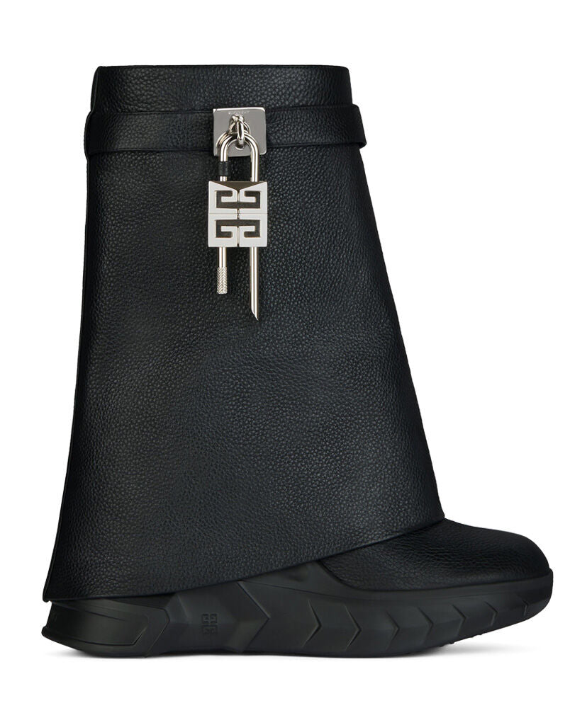 Shark Lock Leather Ankle Boots