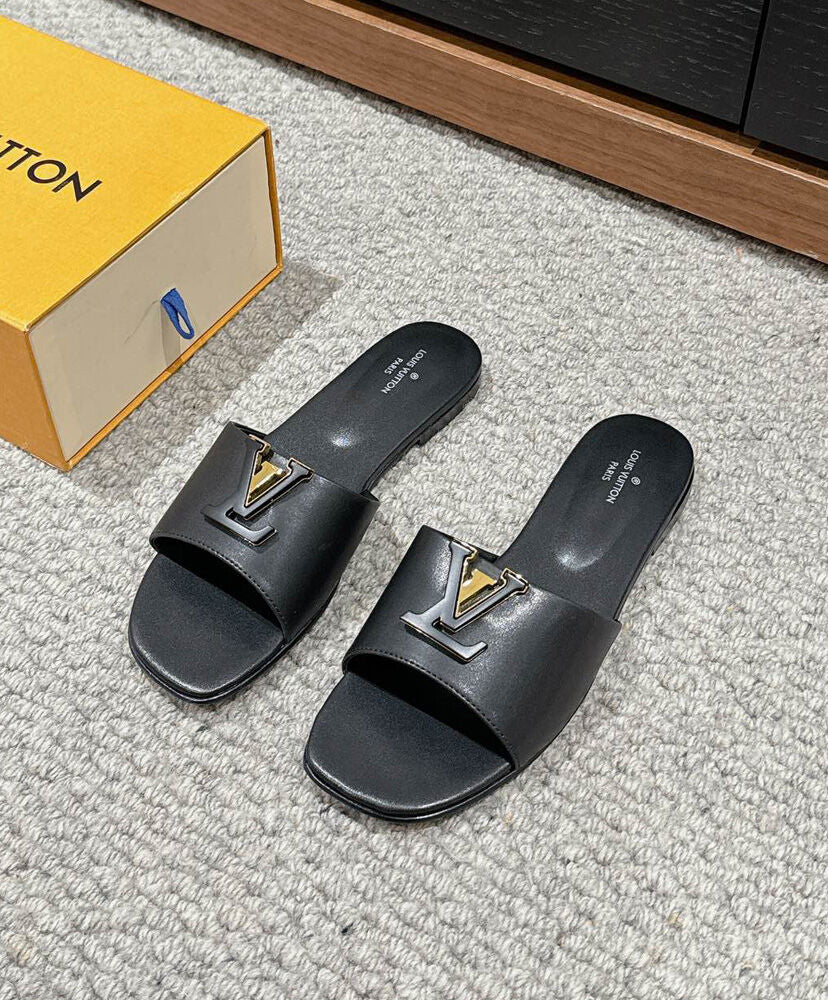 LV Capri Flat Mule