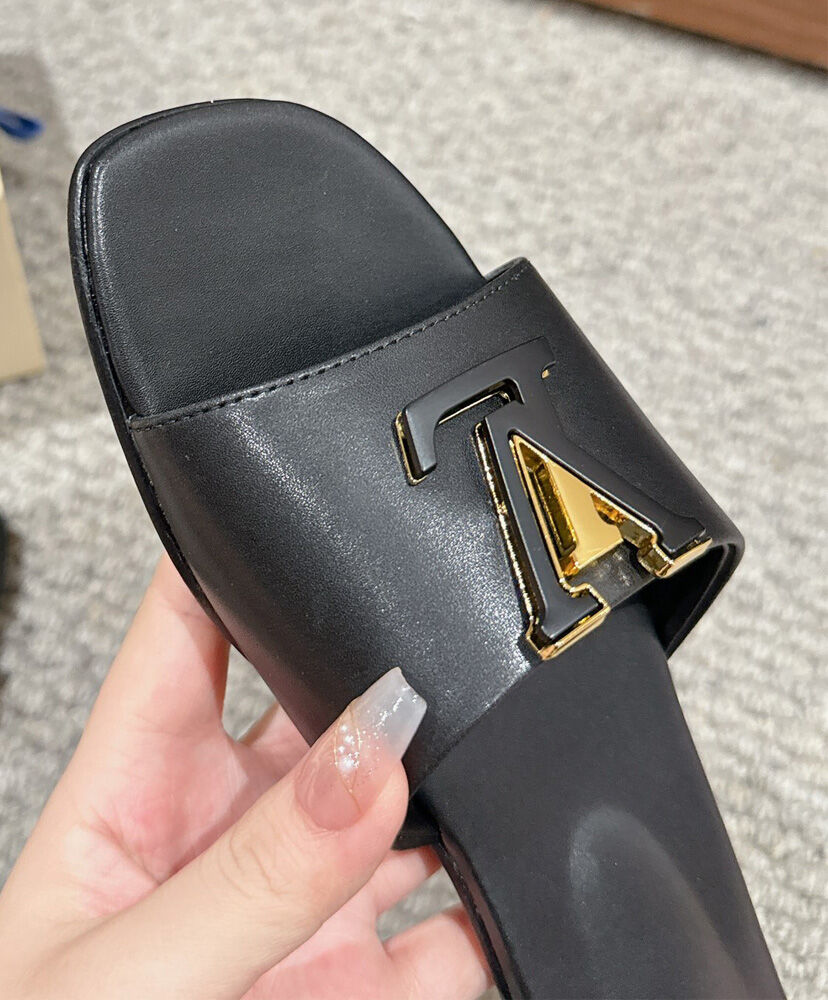 LV Capri Flat Mule