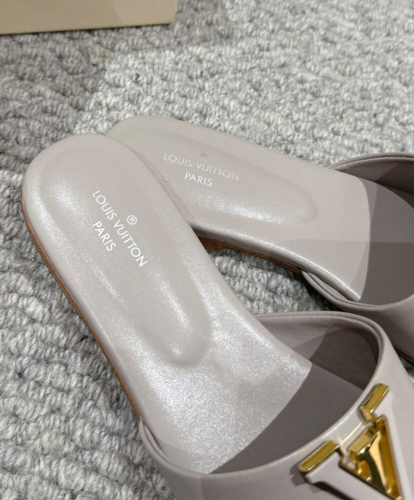 LV Capri Flat Mule