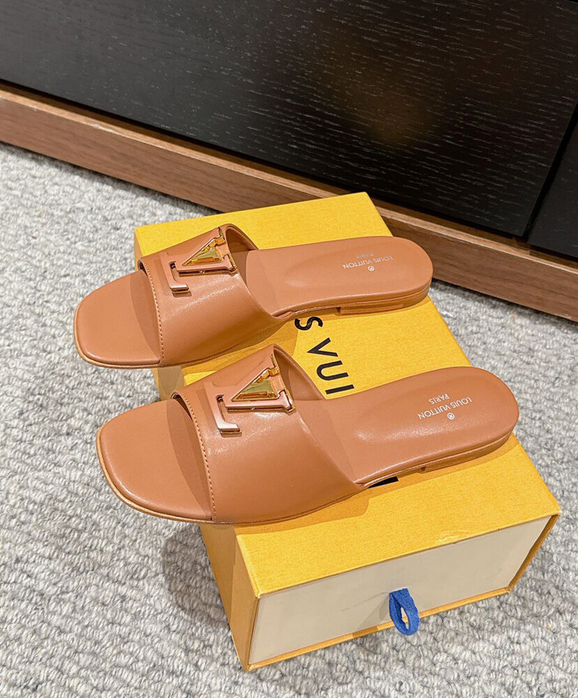 LV Capri Flat Mule