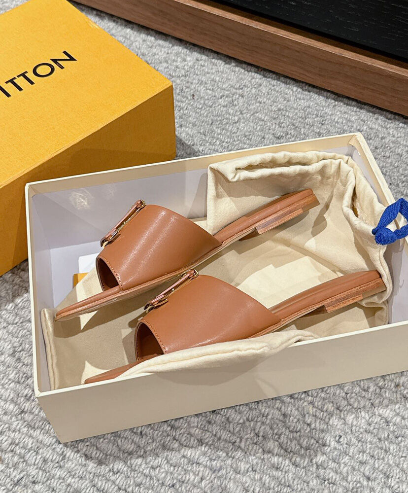 LV Capri Flat Mule