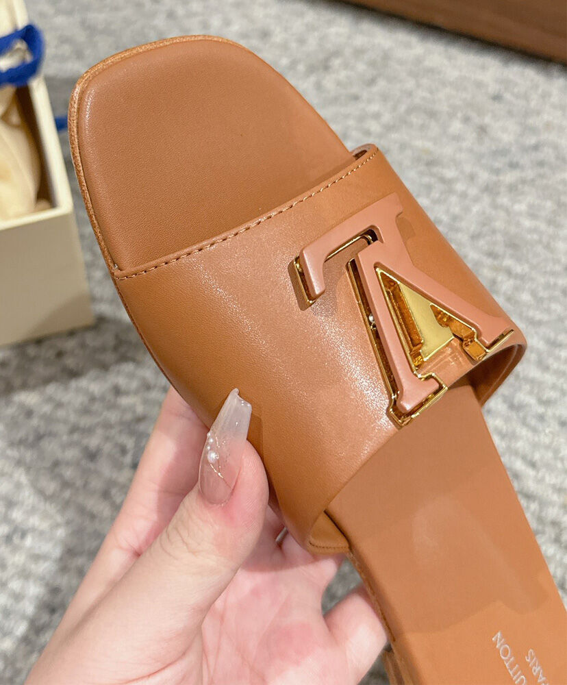 LV Capri Flat Mule