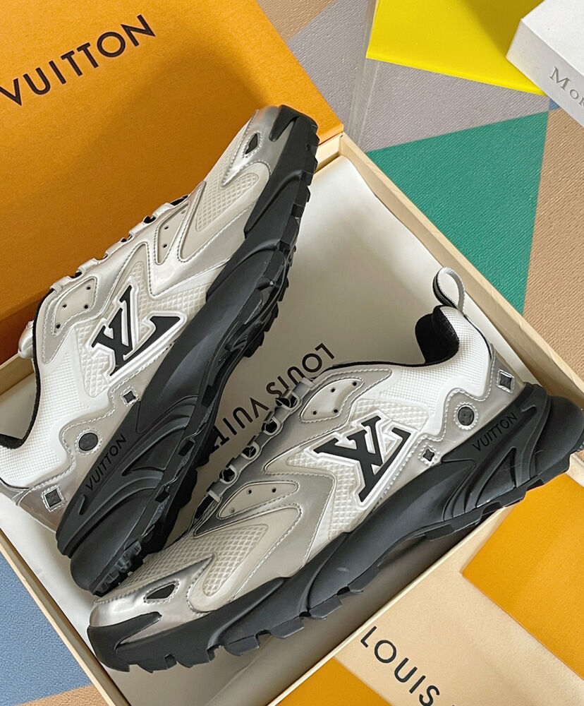 LV Runner Tatic Sneaker